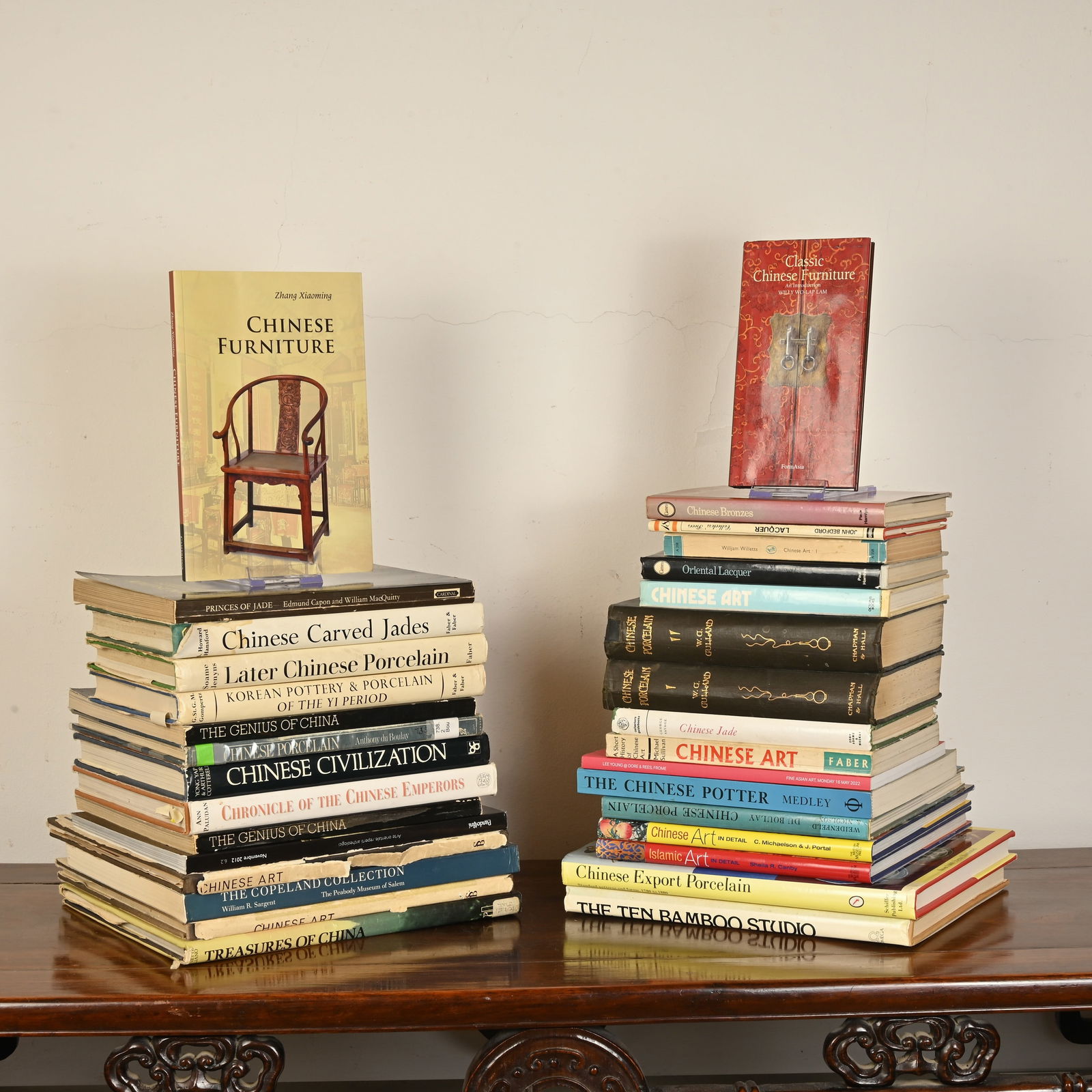 A COLLECTION OF GENERAL REFERENCE BOOKS AND AUCTION CATALOGUES RELATING TO CHINESE ART AND DECORATIV: A COLLECTION OF GENERAL REFERENCE BOOKS AND AUCTION CATALOGUES RELATING TO CHINESE ART AND DECORATIVE ARTS. Including: Zhang Xiaoming, Chinese Furniture; S. Howard Hansford, Chinese Carved Jades; The