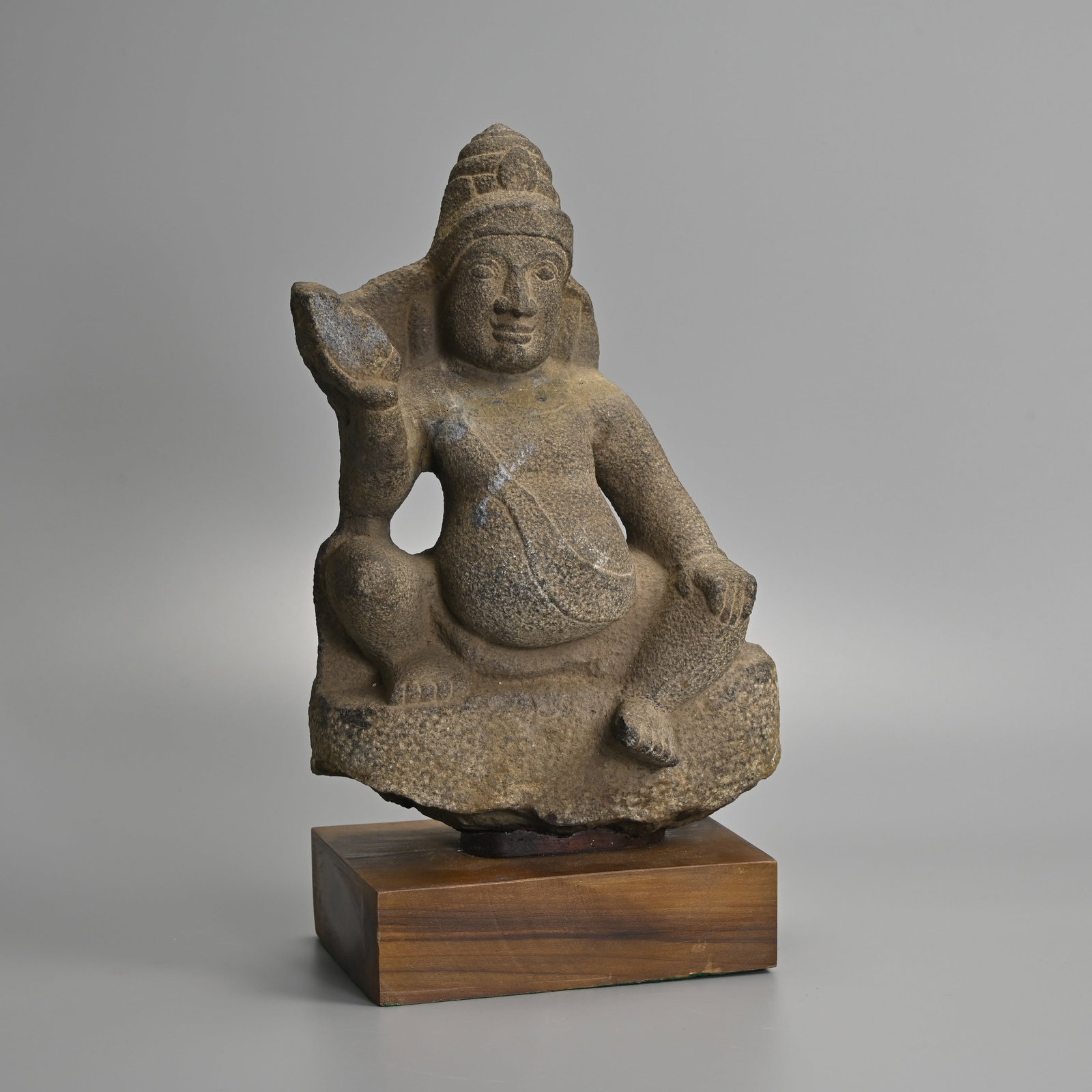 A SOUTHEAST ASIAN CARVED ANDESITE STONE HEAD OF FIGURE OF A DEITY, PROBABLY JAVANESE, SINGHASARI OR (1 of 10)