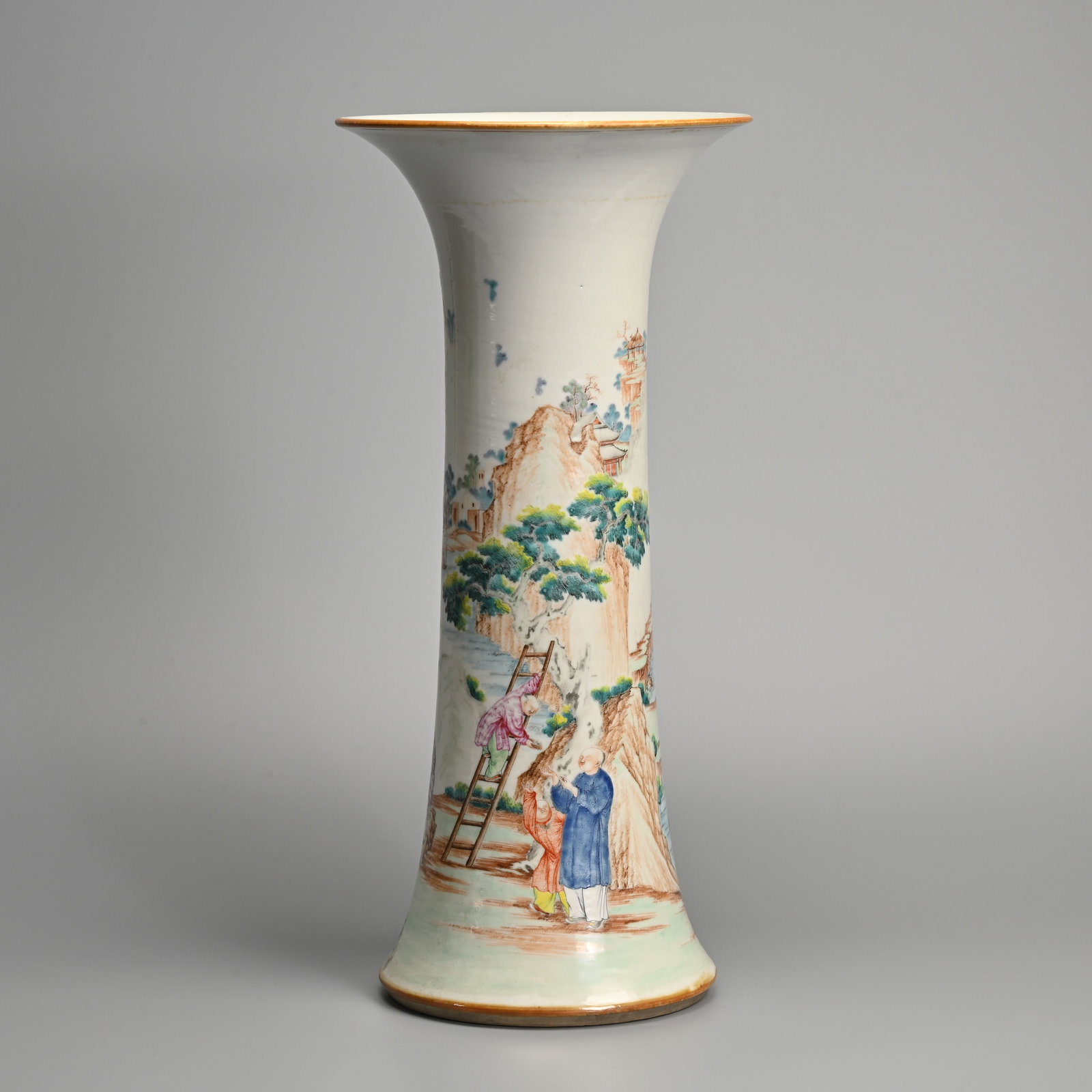 A VERY LARGE CHINESE FAMILLE ROSE PORCELAIN BEAKER VASE, QIANLONG PERIOD (1735-96). (1 of 11)