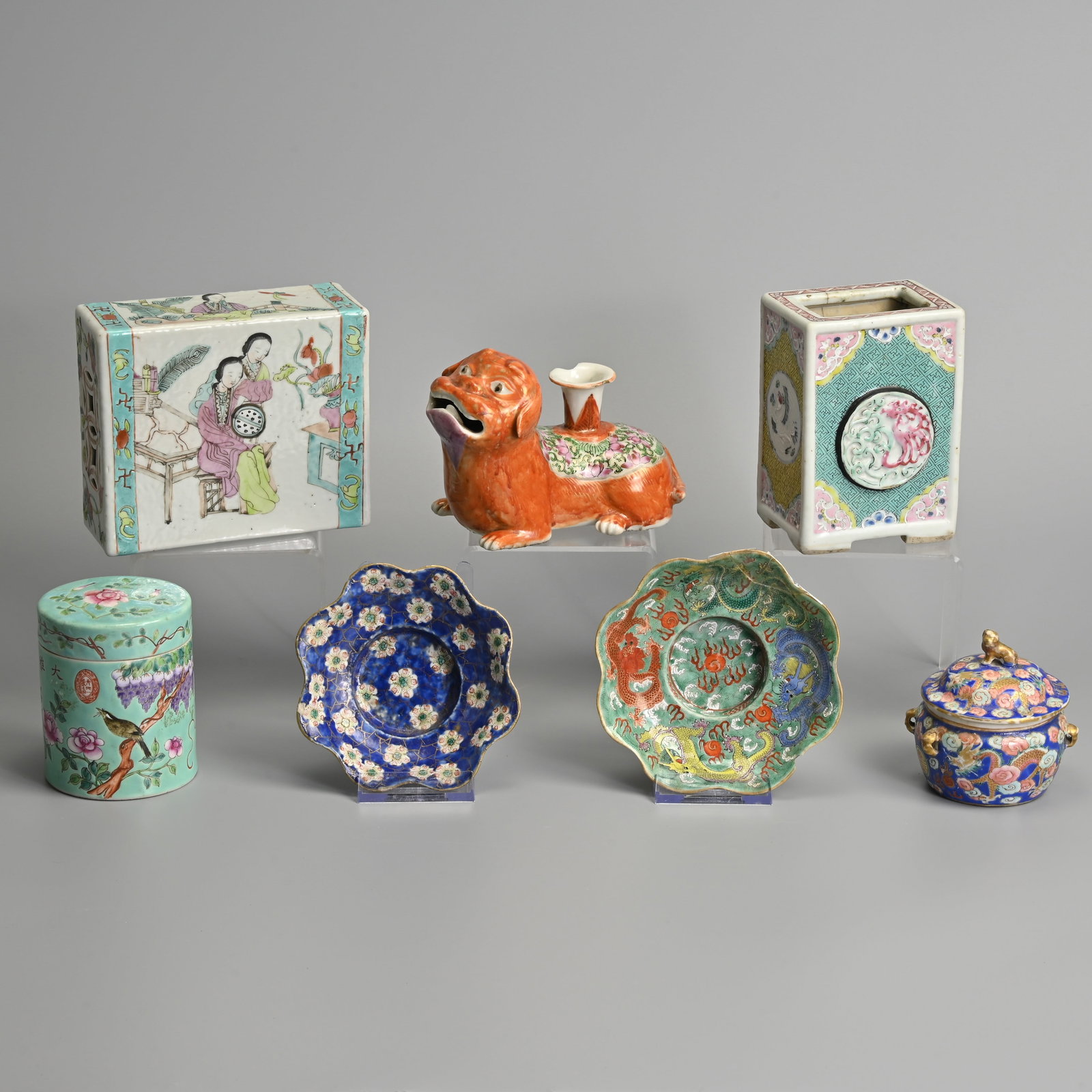 A GROUP OF CHINESE PORCELAIN ITEMS, 19/20TH CENTURY.: A GROUP OF CHINESE PORCELAIN ITEMS, 19/20TH CENTURY. To include a turquoise Dayazhai cylindrical pot and cover decorated with bird, flowers and grapes, four character mark reading Yong qing chang chun