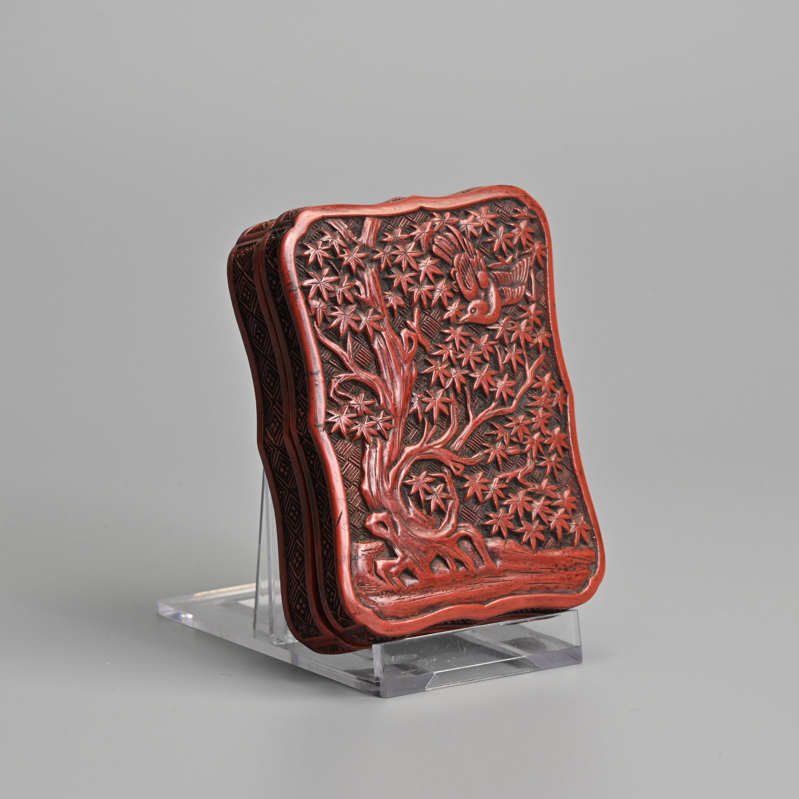 A CHINESE CARVED CINNABAR LACQUER BOX AND COVER, 19TH CENTURY. (1 of 9)