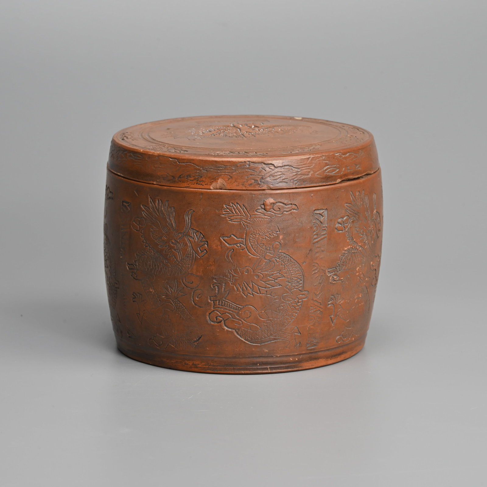 A CHINESE YIXING POTTERY DRUM SHAPED BOX AND COVER, XIANFENG MARK. (1 of 10)