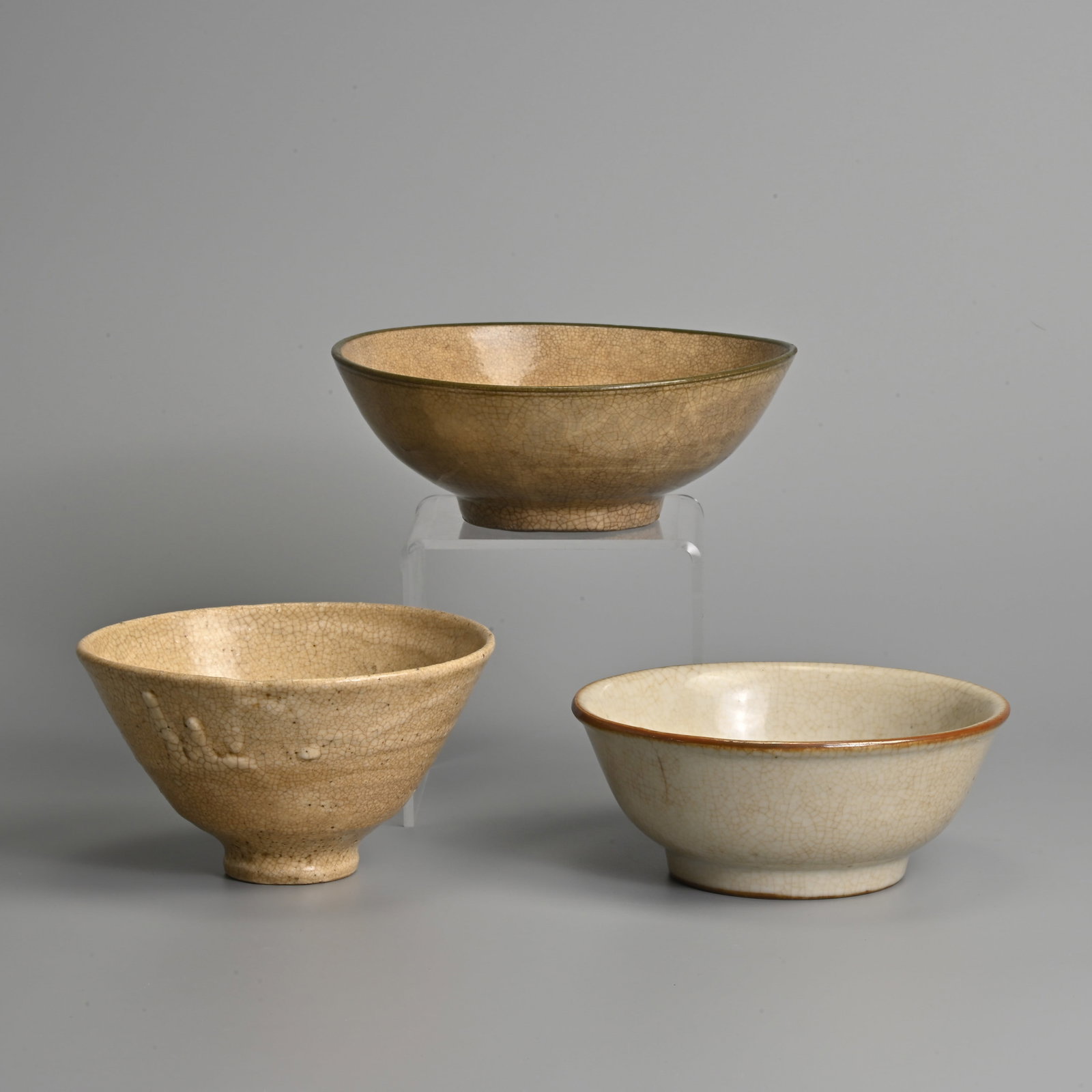 THREE EAST ASIAN CRACKLE WARE CHAWAN AND BOWLS, PROBABLY JAPAN 19TH CENTURY. (1 of 7)