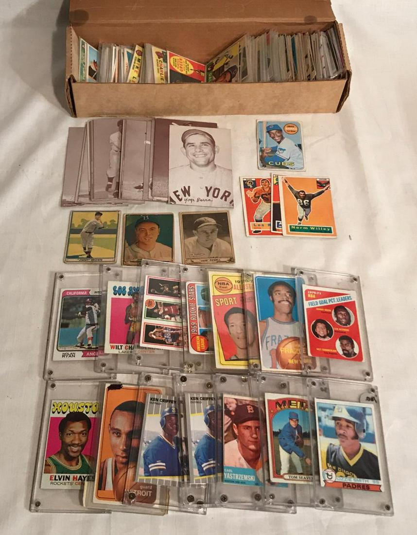 Lot of approx. (275) 1960s-80s Sports Cards: Nice selection of assorted baseball, basketball, hockey, and football cards. Includes mainly baseball from the 1960s-70s with a few earlier and later cards. Good amount of star cards including 1979 Oz