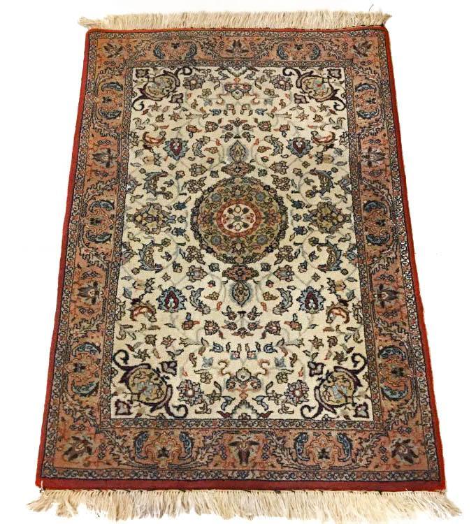 Small estate area rug, 4' 10 x 3' 3 : 4' 10 x 3' 3 