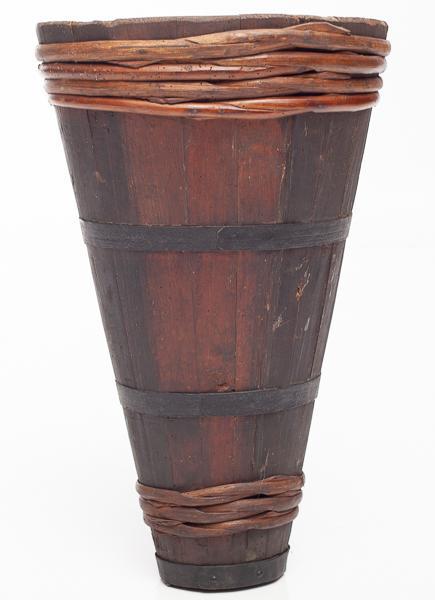 Iron and oak harvesting basket (1 of 5)