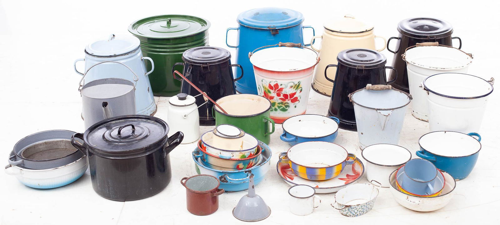 Lot of Approx. 40 Misc. Enamelware (1 of 6)