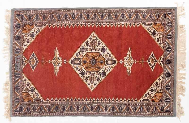 Handmade Estate Rug (1 of 2)