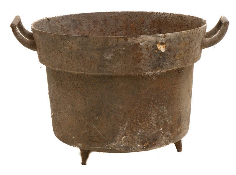 Rustic Spanish-Style Metal Cauldron (1 of 2)