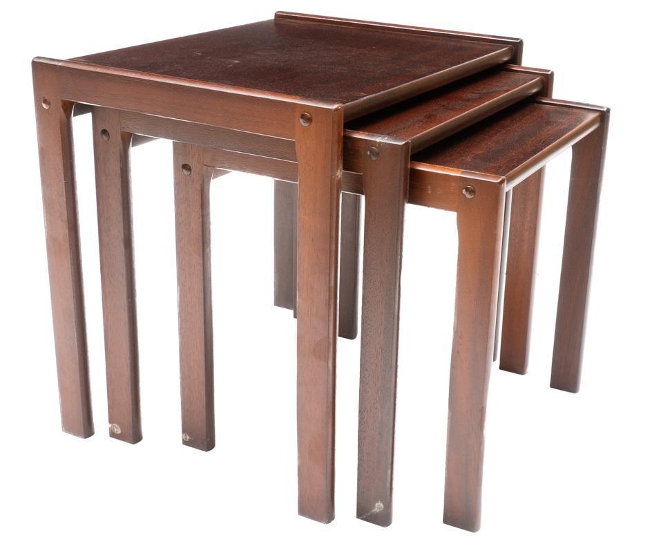 Nest of 3 Tables: Nest of 3 tables, straight legs, mahogany veneer 19" tall x 22.5" wide x 15.5" deep/ Largest