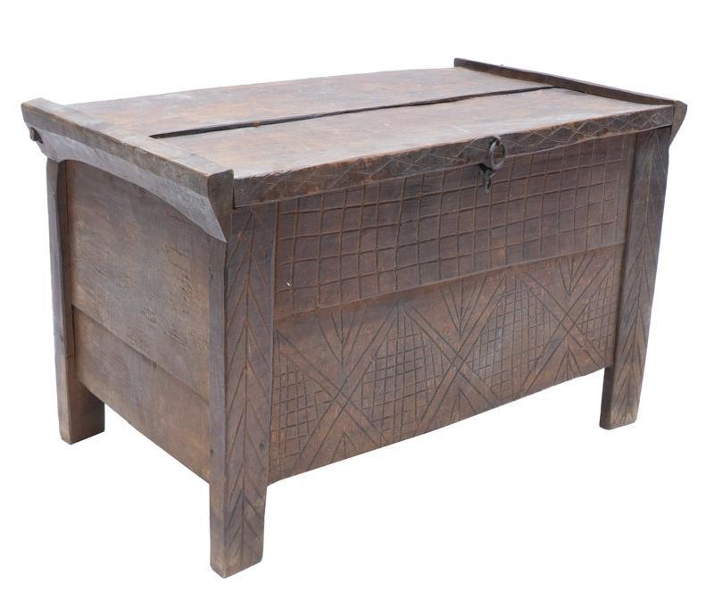 Rustic Wooden Storage Bench (1 of 4)