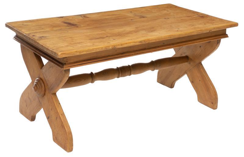 Rustic Farmhouse Coffee Table (1 of 3)