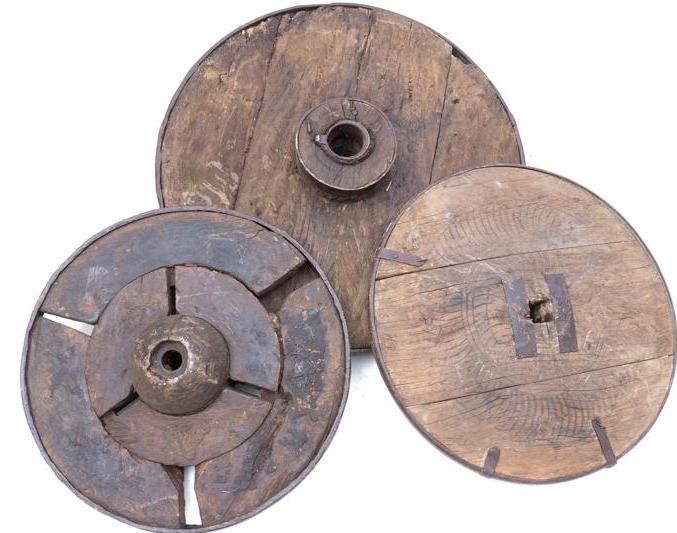 Lot of 3 Rustic Farmhouse Wagon Wheels (1 of 3)
