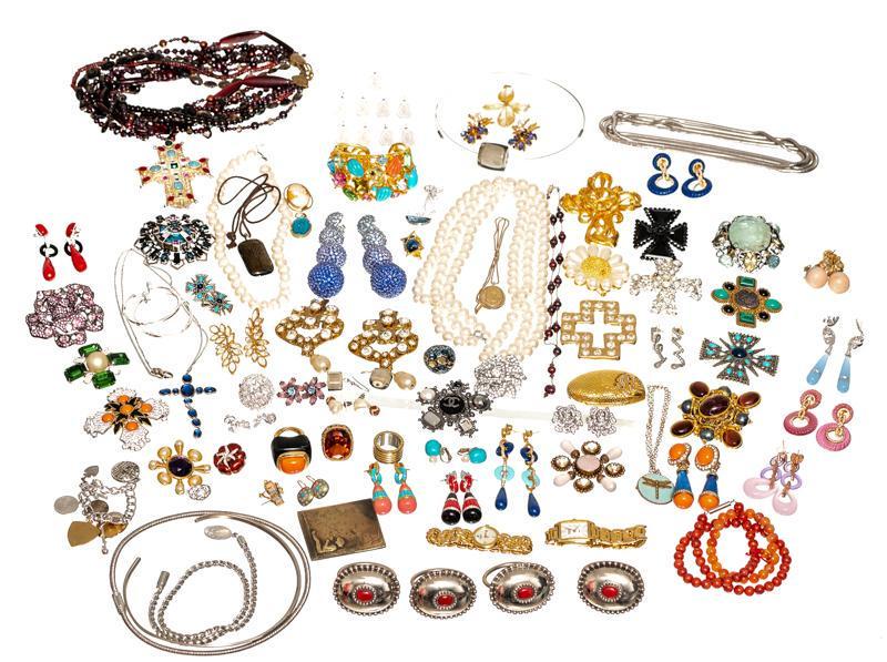 Lot of Approx. 80 Costume Jewelry (1 of 12)