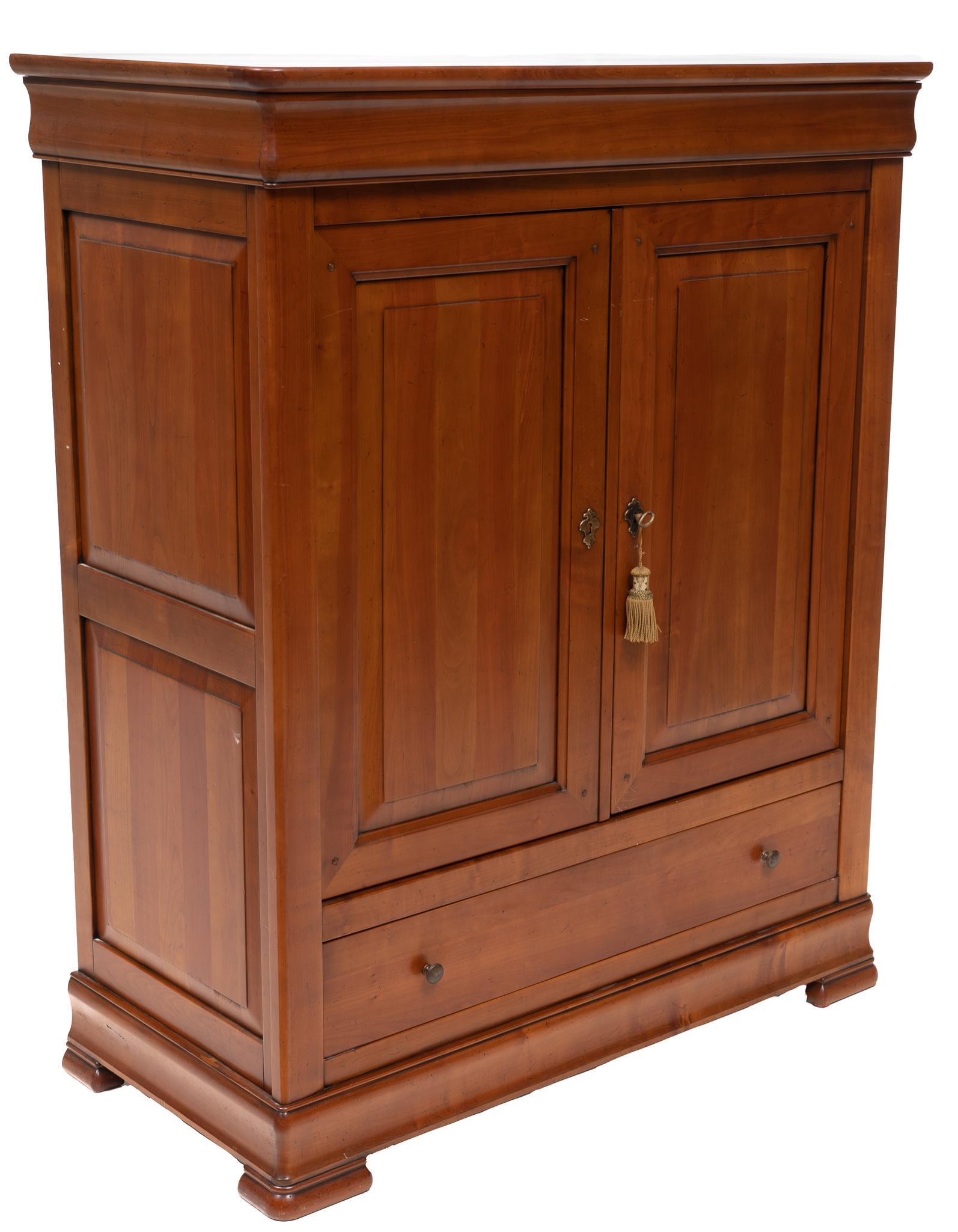 Cabinet (1 of 6)