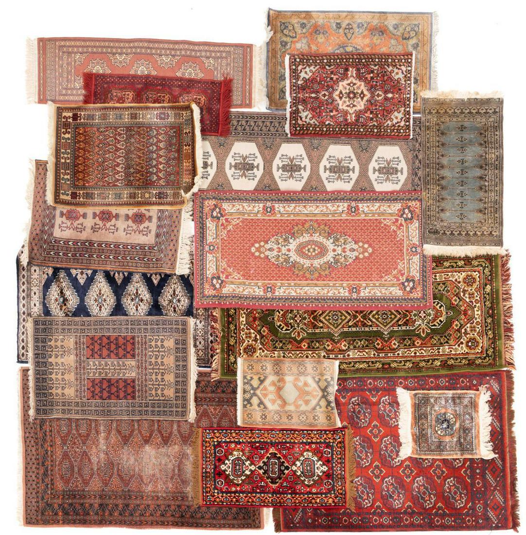 Lot of 17 Rugs (1 of 5)