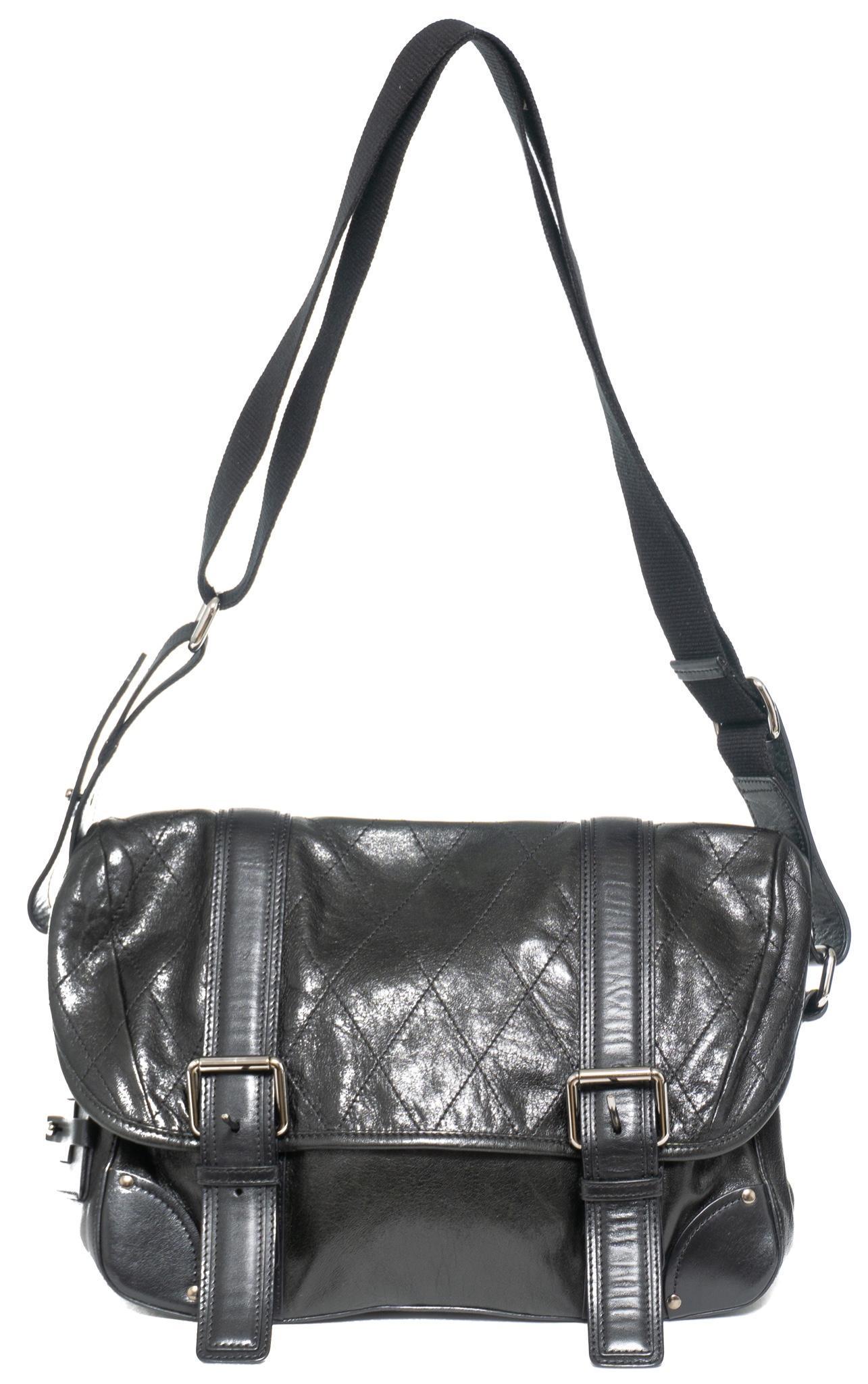 Chloe 2012 Valentines Day Collection Naver PM Shoulder: Chloe 2012 Valentines Day Collection Naver PM Shoulder Bag in black grain calf leather & black canvas with silver tone hardware, marked: 01-12-31-65-5811, measures: 8.75 