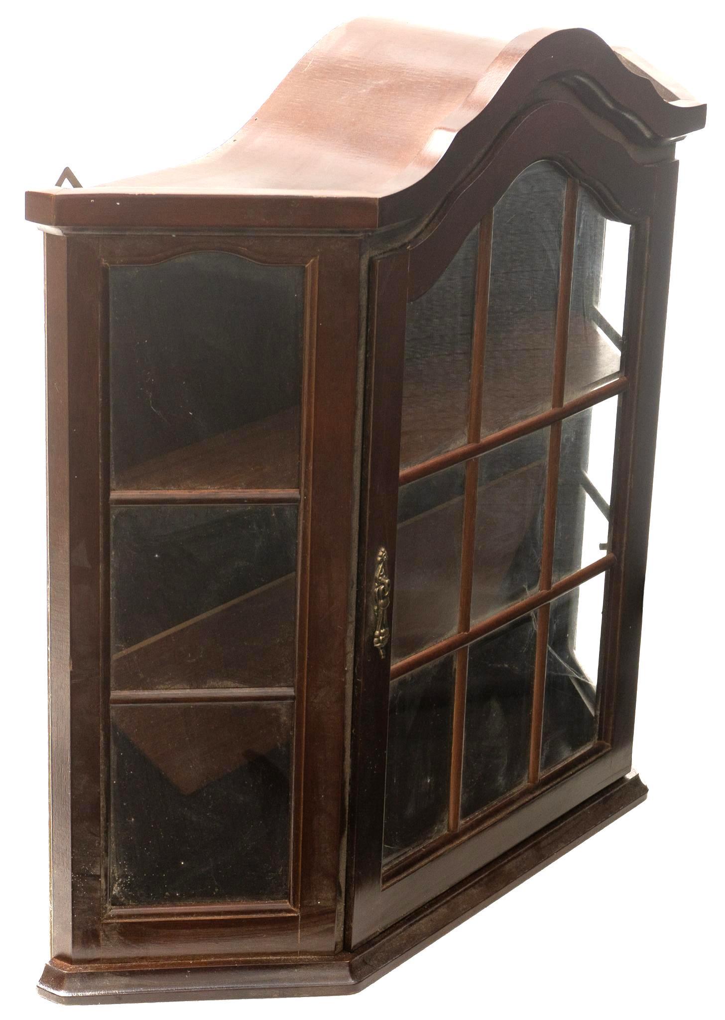Vintage Wall Hanging Display Cabinet (1 of 5)