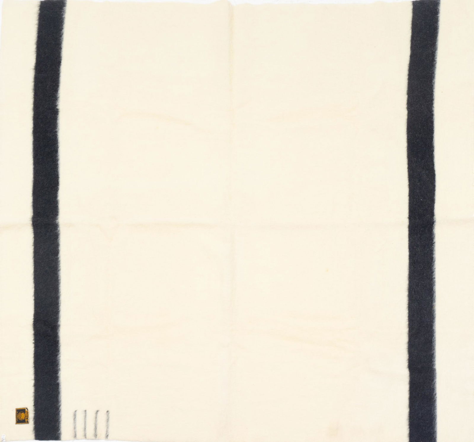 Vintage Early's Witney Point Wool Blanket (1 of 3)