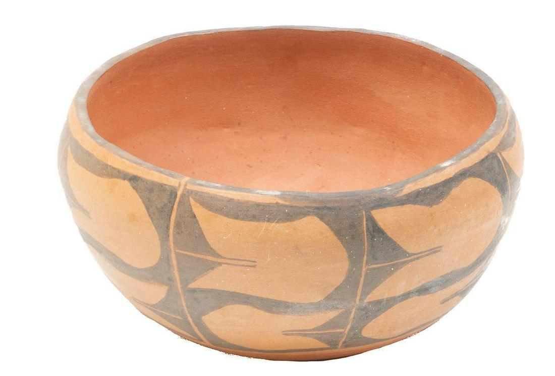 Christine Nieto, "Santo Domingo Pueblo", Bowl: Christine Nieto, Santo Domingo Pueblo earthenware bowl 6 x 12"; Provenance: A Fair Oaks Ranch, TX Estate We happily provide seamless shipping services on everything we sell. Please email us at shippin