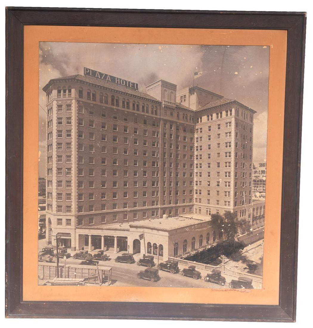 Vintage Plaza Hotel (San Antonio, TX) Photograph (1 of 4)