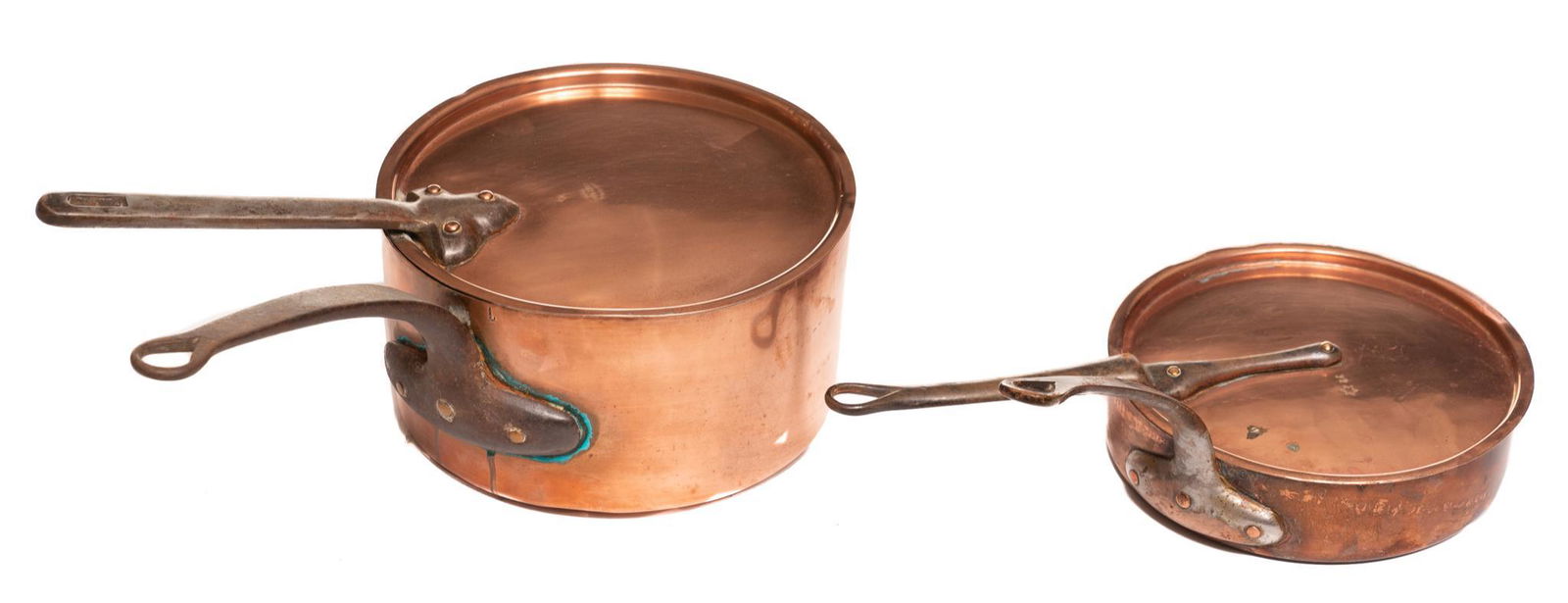 Pair of Vintage Farmhouse Lidded Copper Pans (1 of 6)