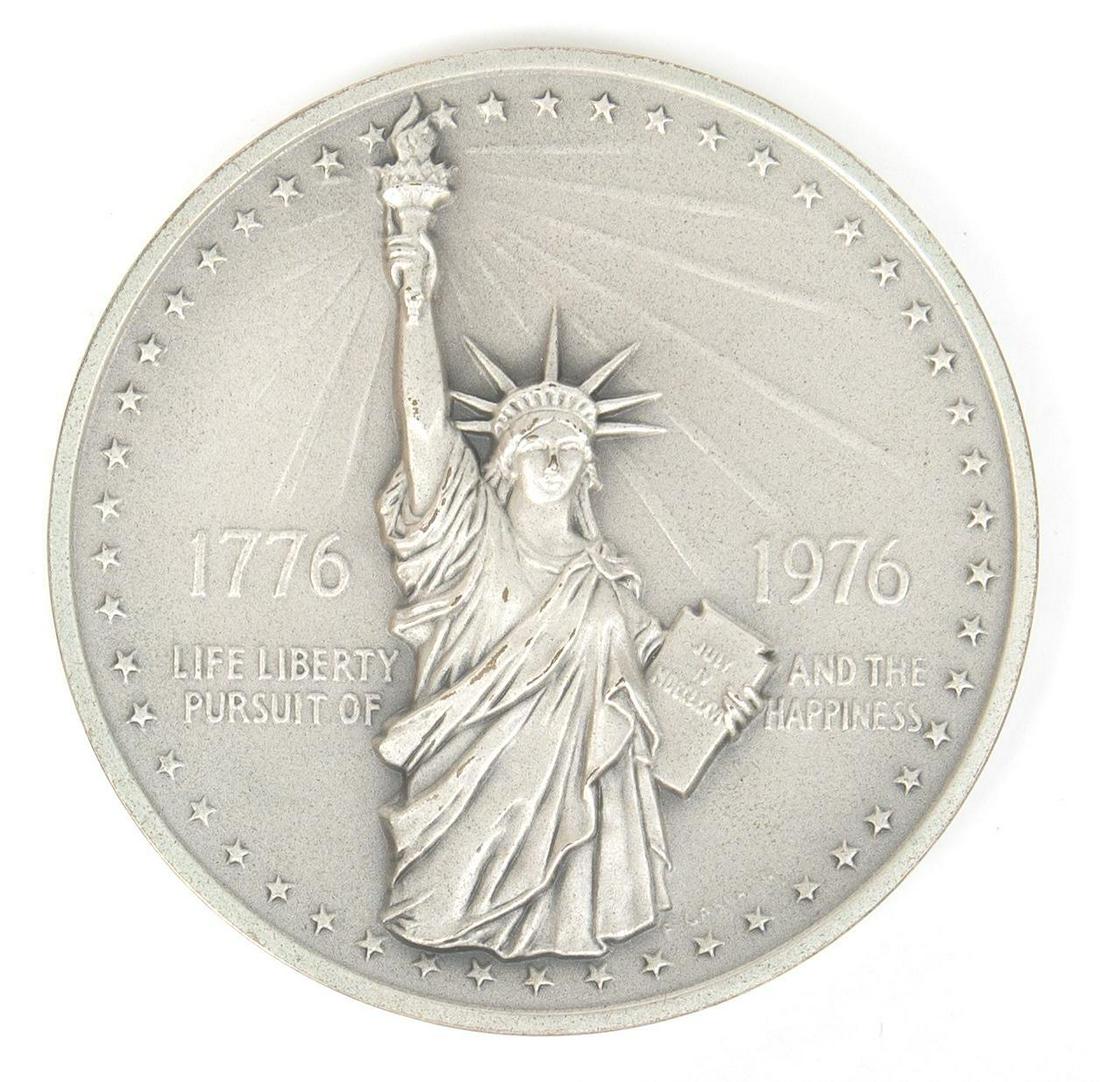 8.62ozt. Sterling Silver American Revolution: Includes: case Weight: 8.62ozt. Diameter: 3" Condition: surface wear Provenance: Inventory from the now closed Cristina's Jewelry (San Antonio, TX) We will happily provide seamless shipping se
