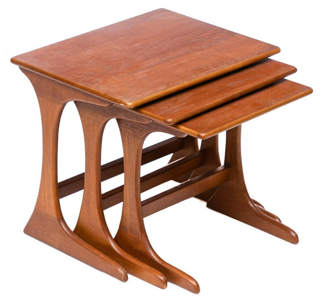 Nest of 3 Mid-Century Side Tables (1 of 3)