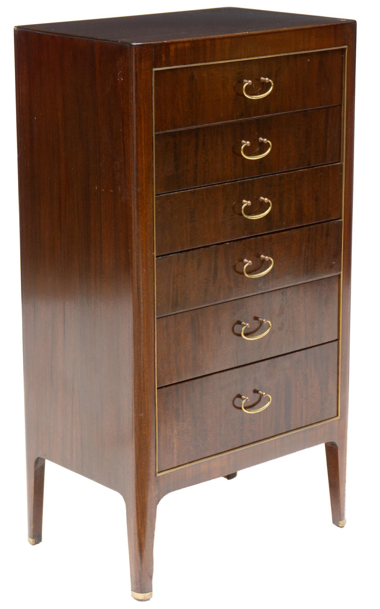 Vintage Chest of Drawers (1 of 5)