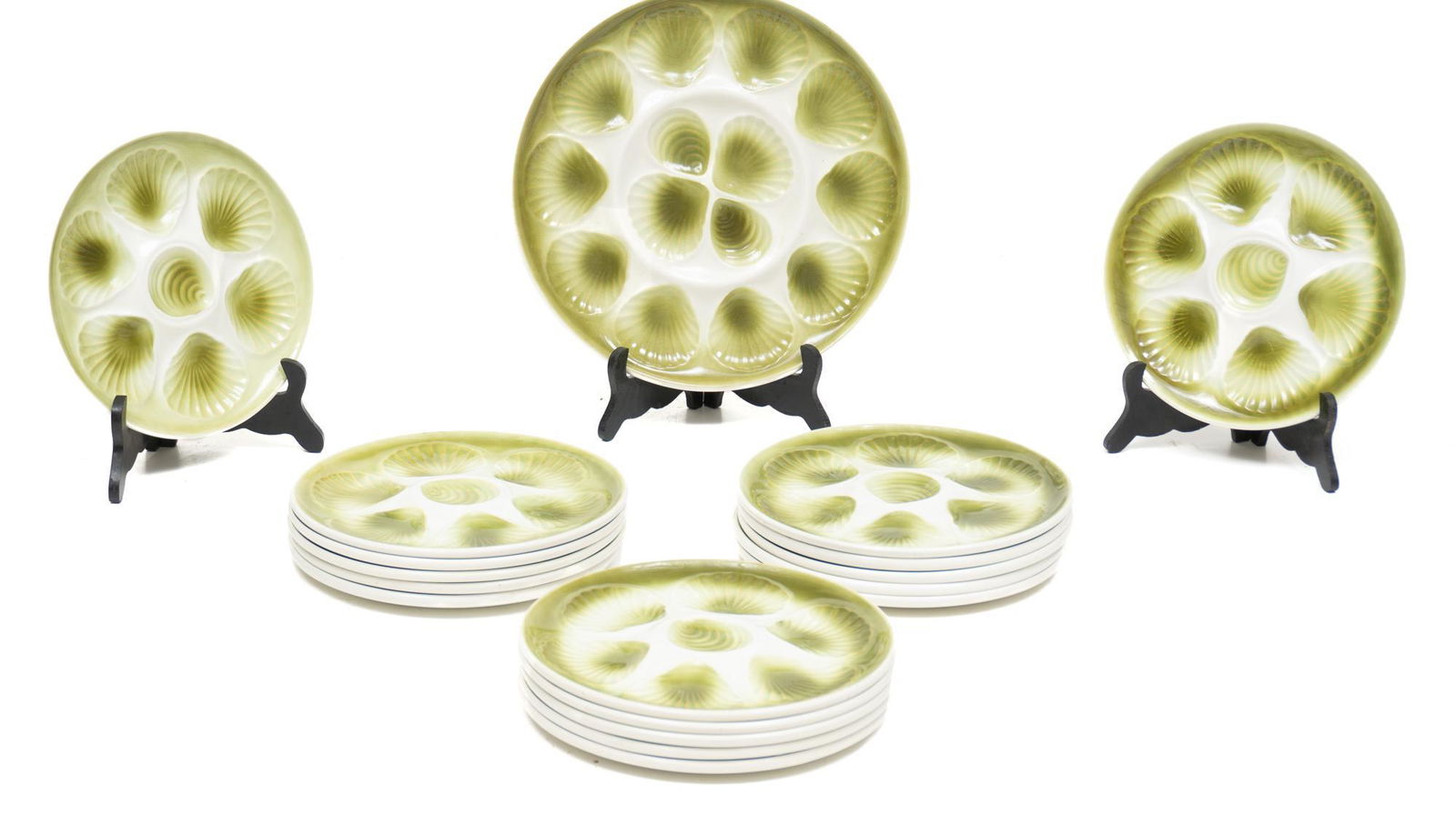 Set of 18 Vintage French Orchies Oyster Plates (1 of 6)