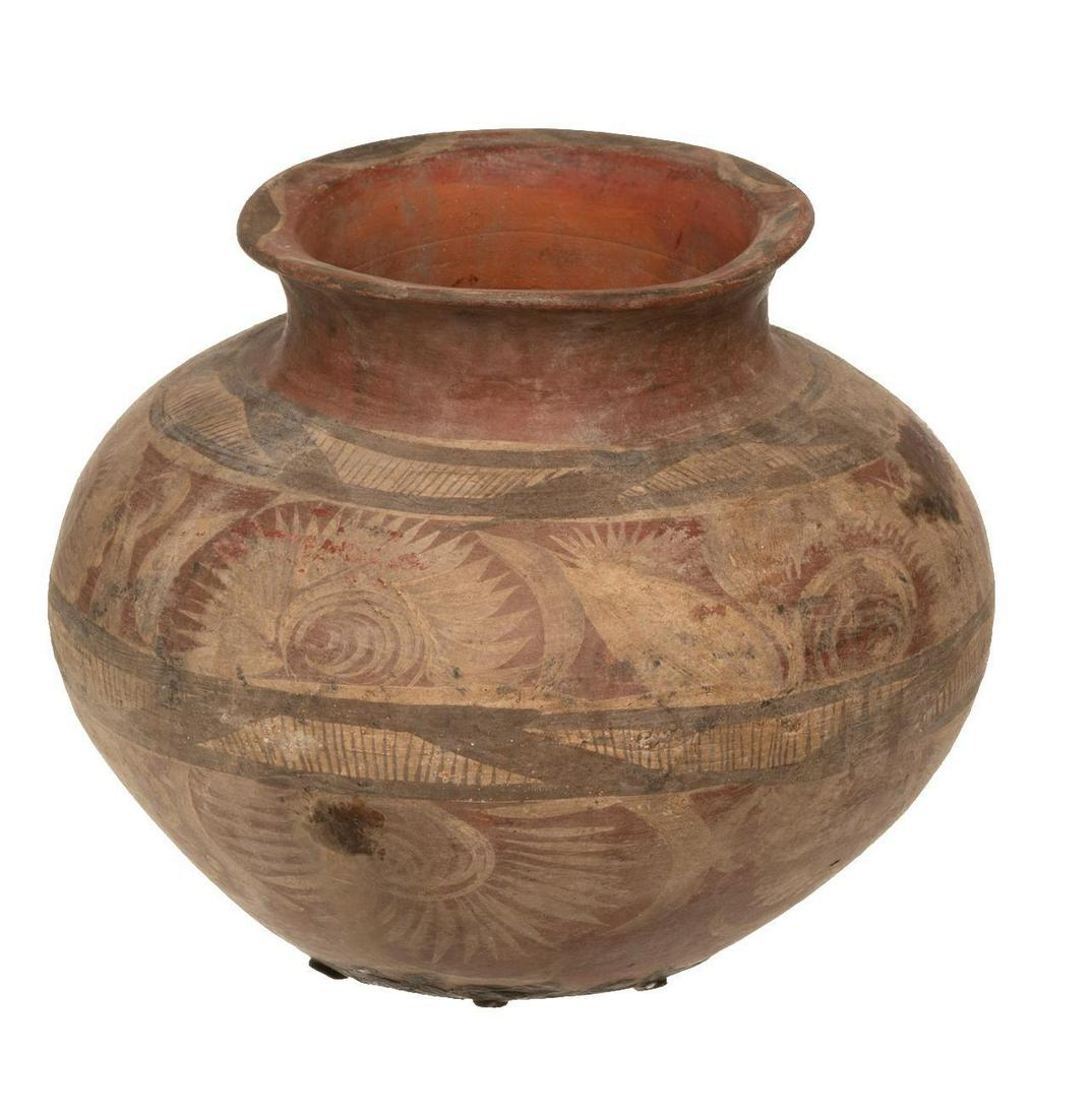 Native American Earthenware Pot (1 of 4)