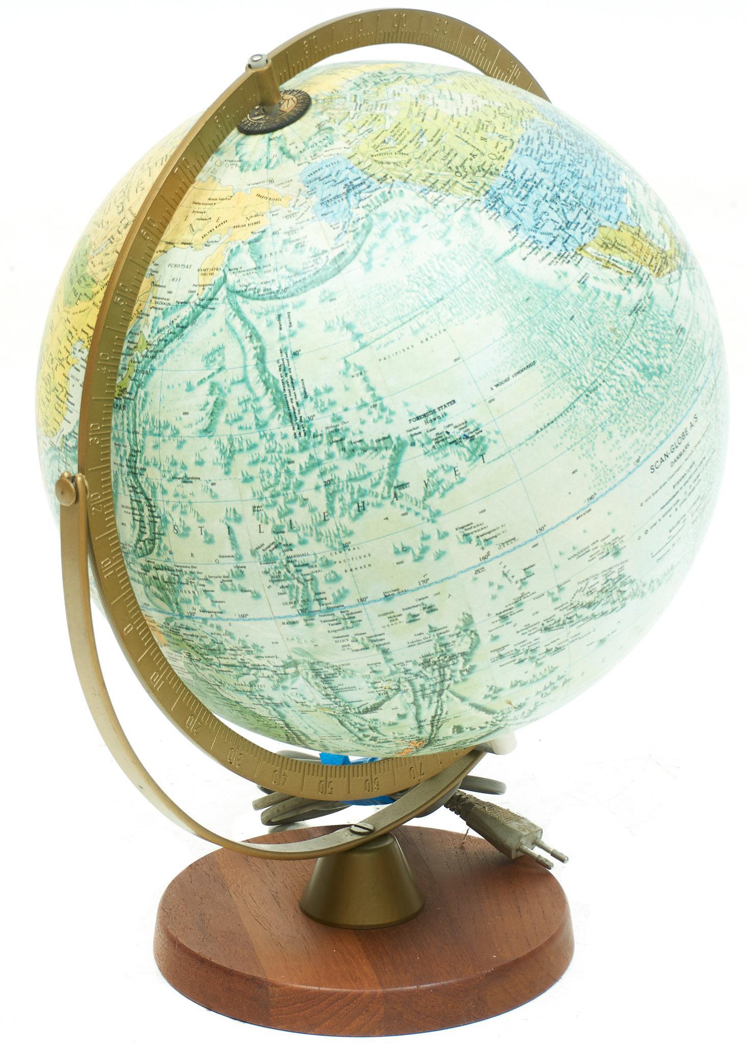 Vintage Table Top Globe (1 of 5)