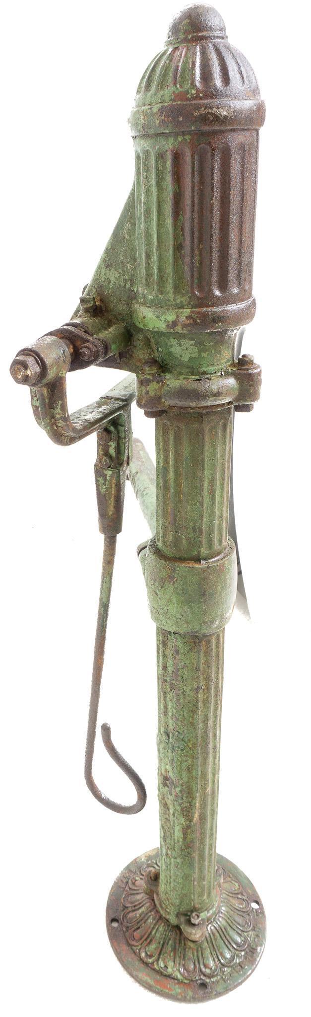 Farmhouse Iron Water Pump (1 of 5)