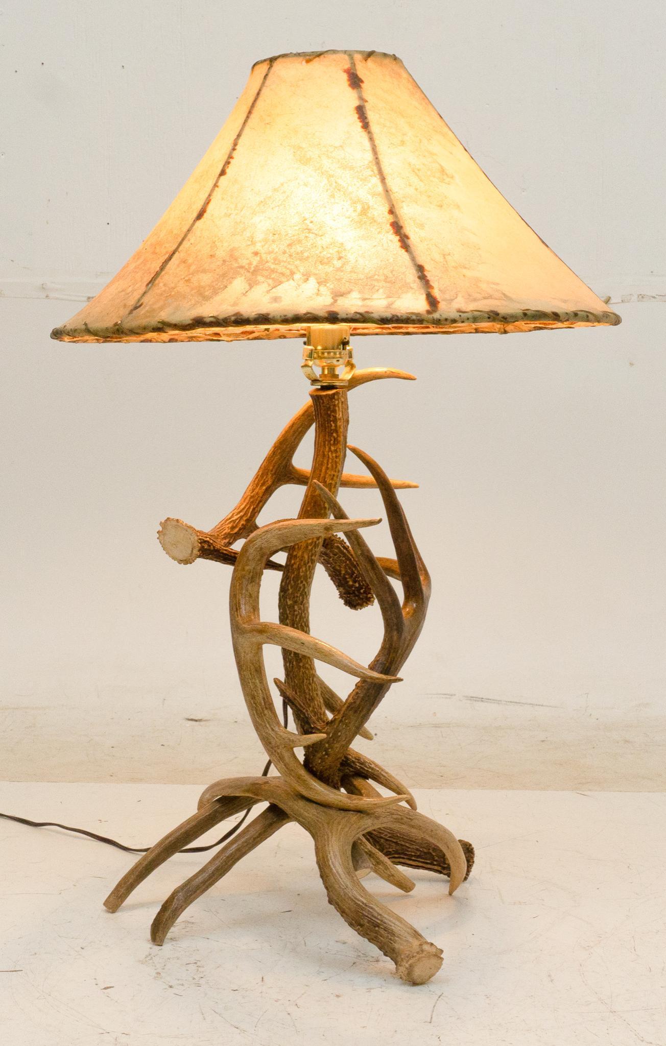 Rustic Deer Antler Table Top Lamp (1 of 7)