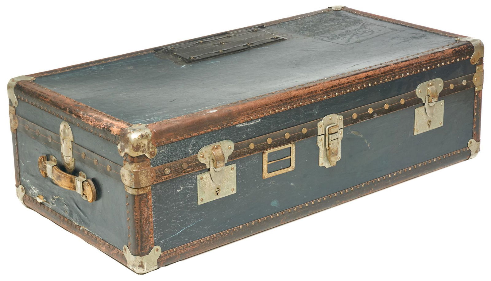 Vintage Traveling Trunk (1 of 7)