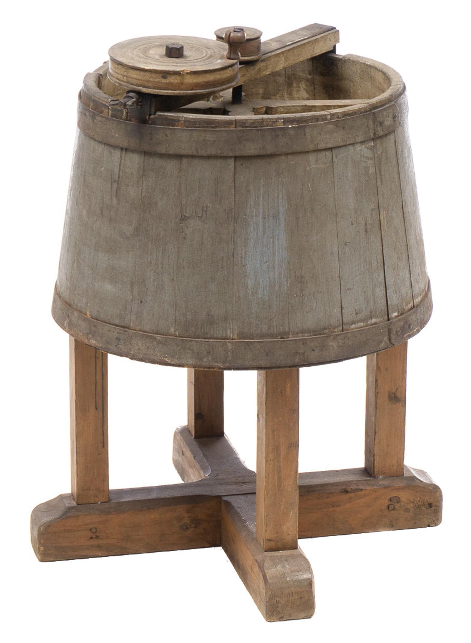 Rustic Farmhouse Washing Machine (1 of 7)