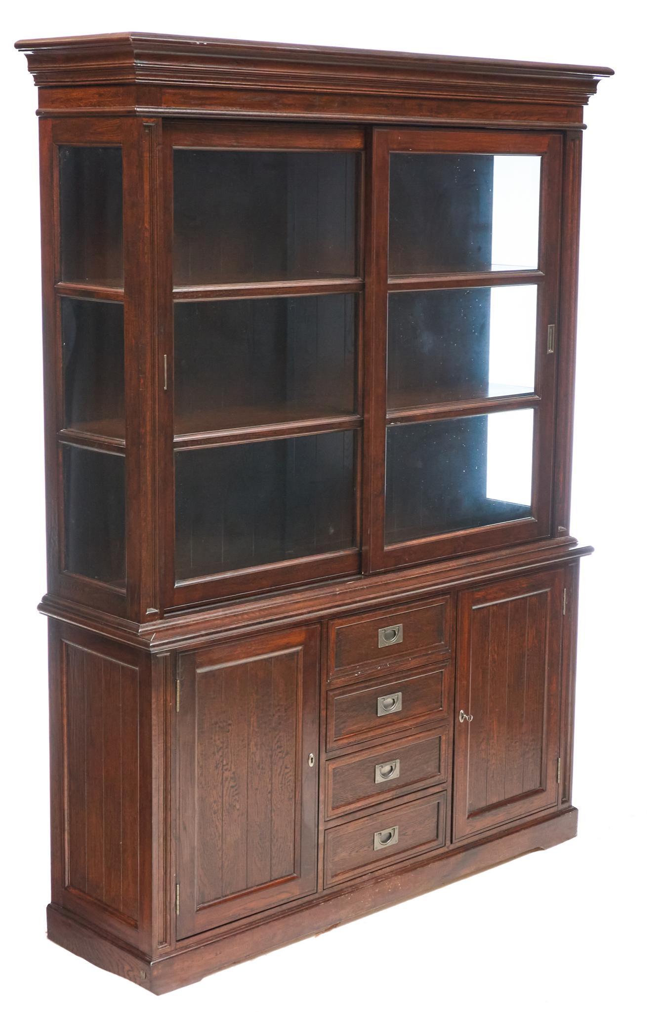 Contemporary Display Cabinet (1 of 4)