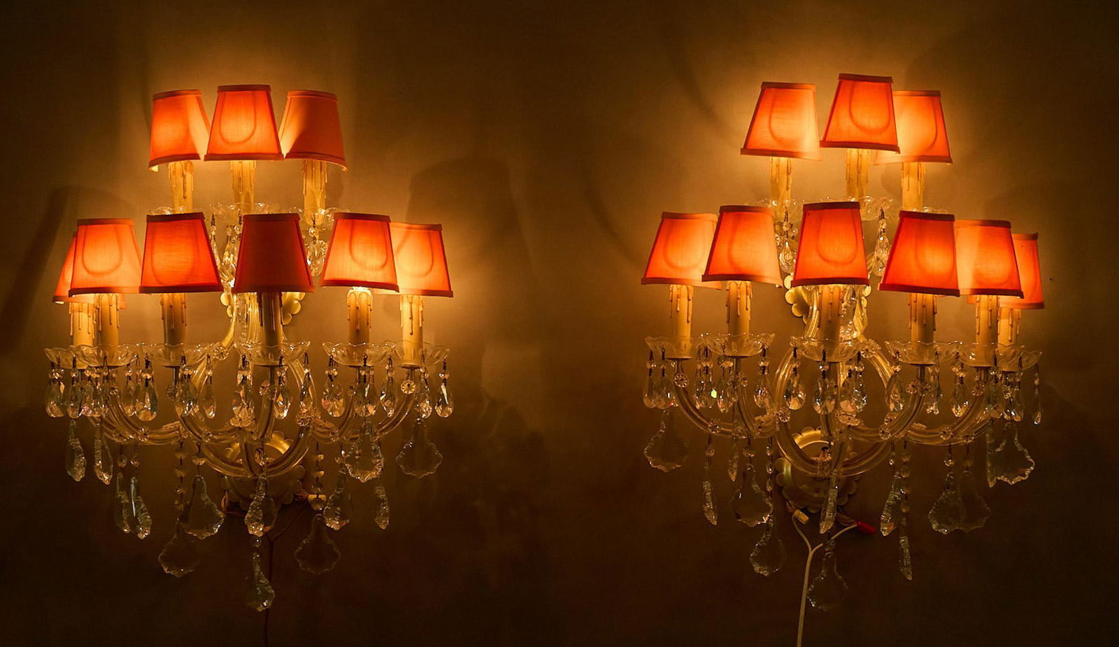 Pair of Hollywood Regency Style Gilt Wall Sconces (1 of 3)