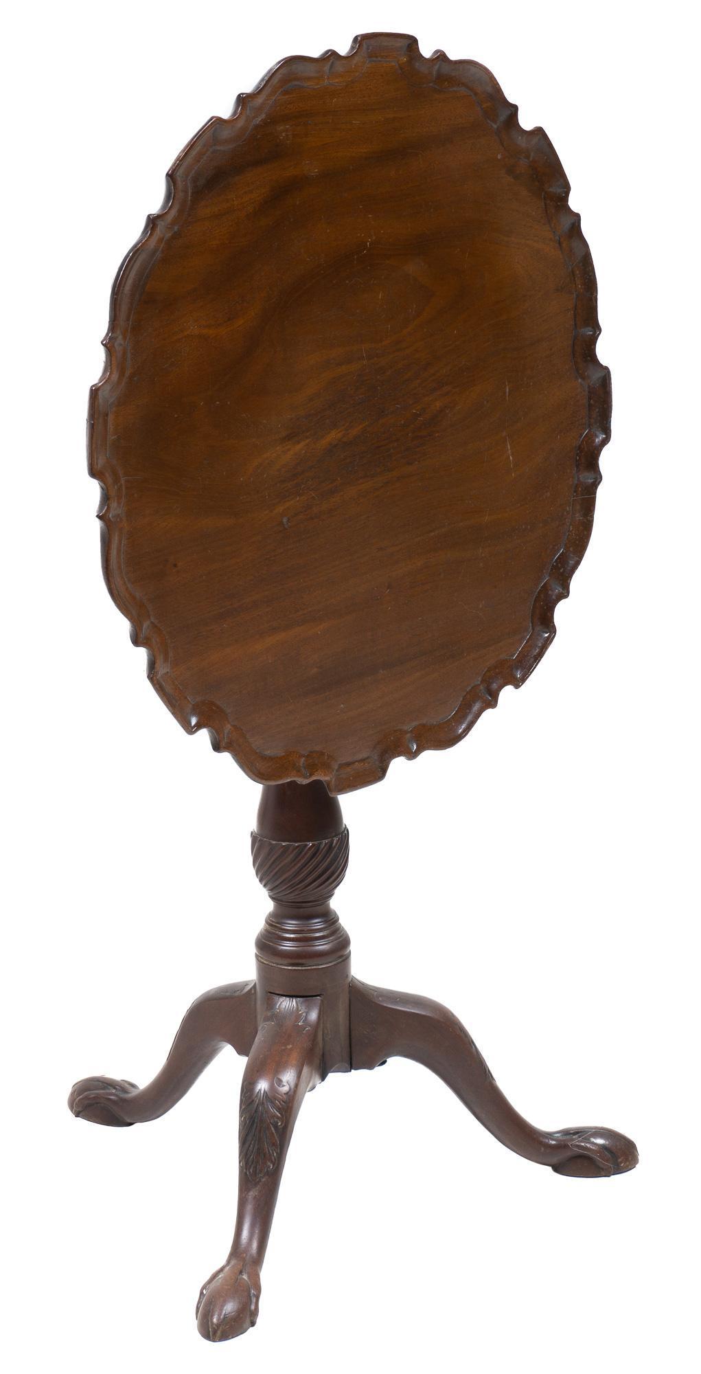 Queen Anne Style Tilt Top Table (1 of 4)