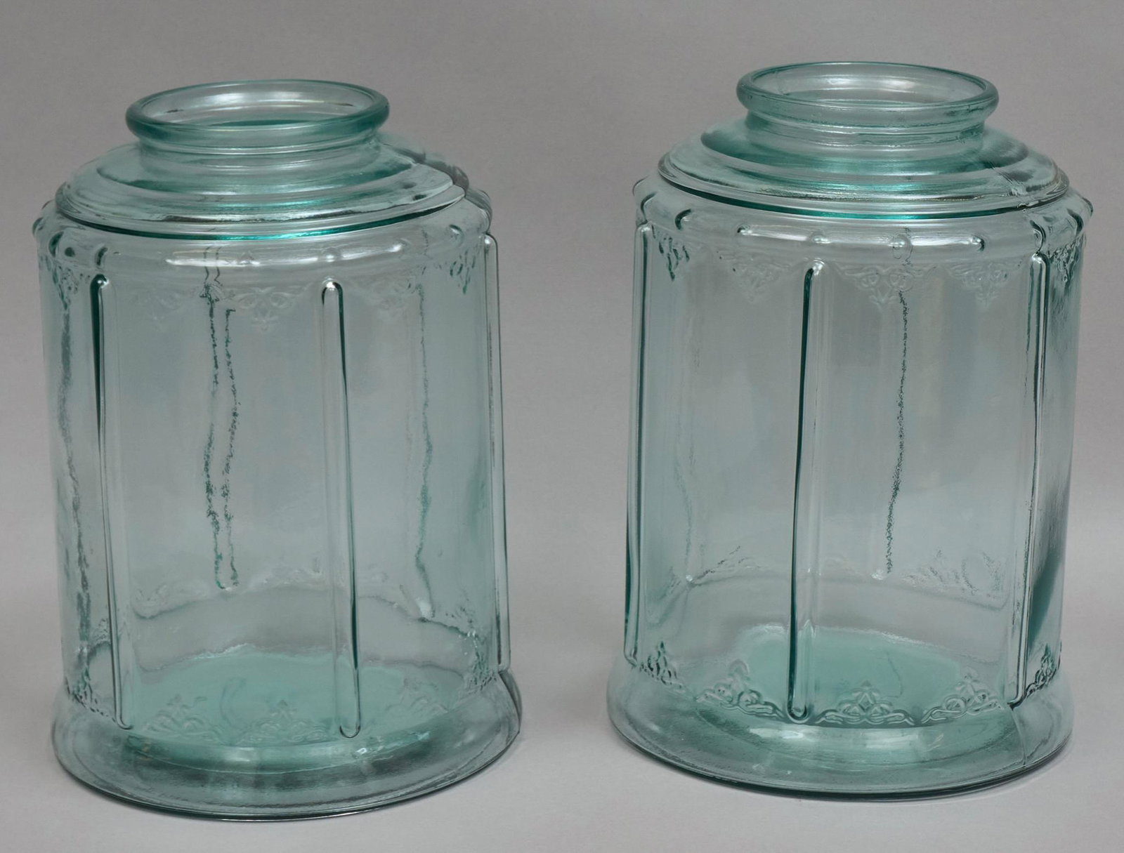 Pair of Vintage Glass Apothecary Jars: Pair of vintage blue glass apothecary jars 14.5"h x 10"d/ each We happily provide seamless shipping services on everything we sell. Please email us at shipping@vogtauction.com or call 210-