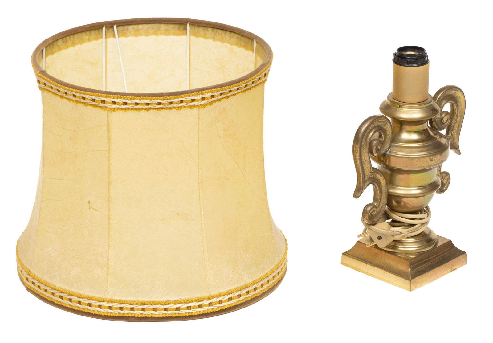 Vintage Table Top Lamp (1 of 5)