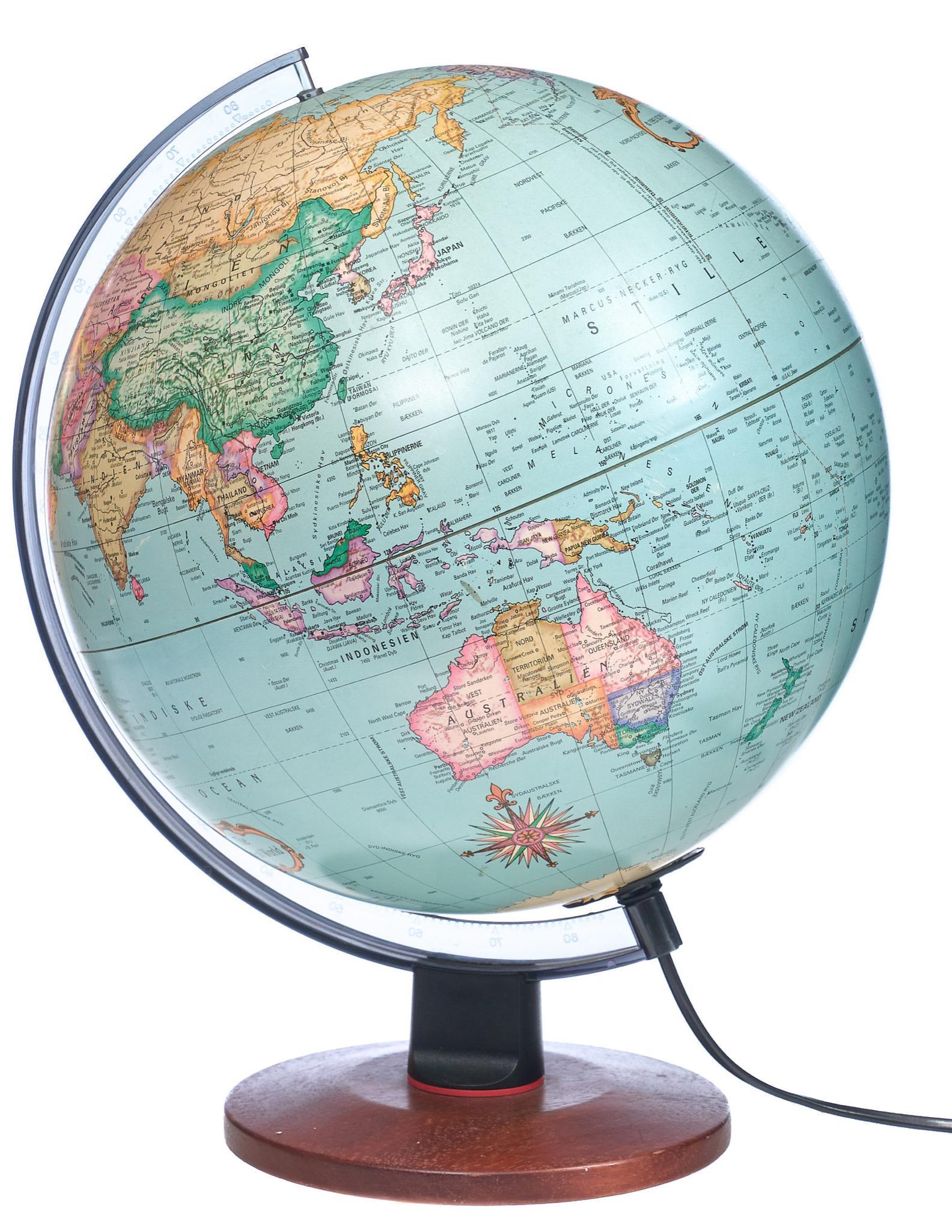 1993 Illuminating Globe (1 of 4)