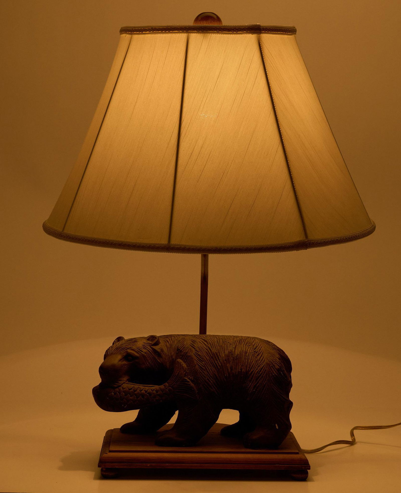 Cast Iron Bear Lamp (1 of 6)