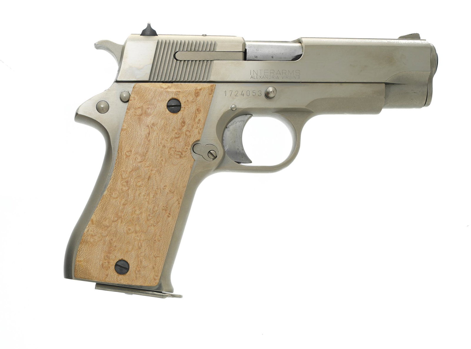 Star Model BM 9mm Semi-Auto Pistol: Serial: 1724053 Manufacturer: Star, Spain Model: BM Caliber: 9mm Barrel length: 4" Condition: Good; Birch wood grips have little to no handling marks; Starvel finished slide & frame have light handlin
