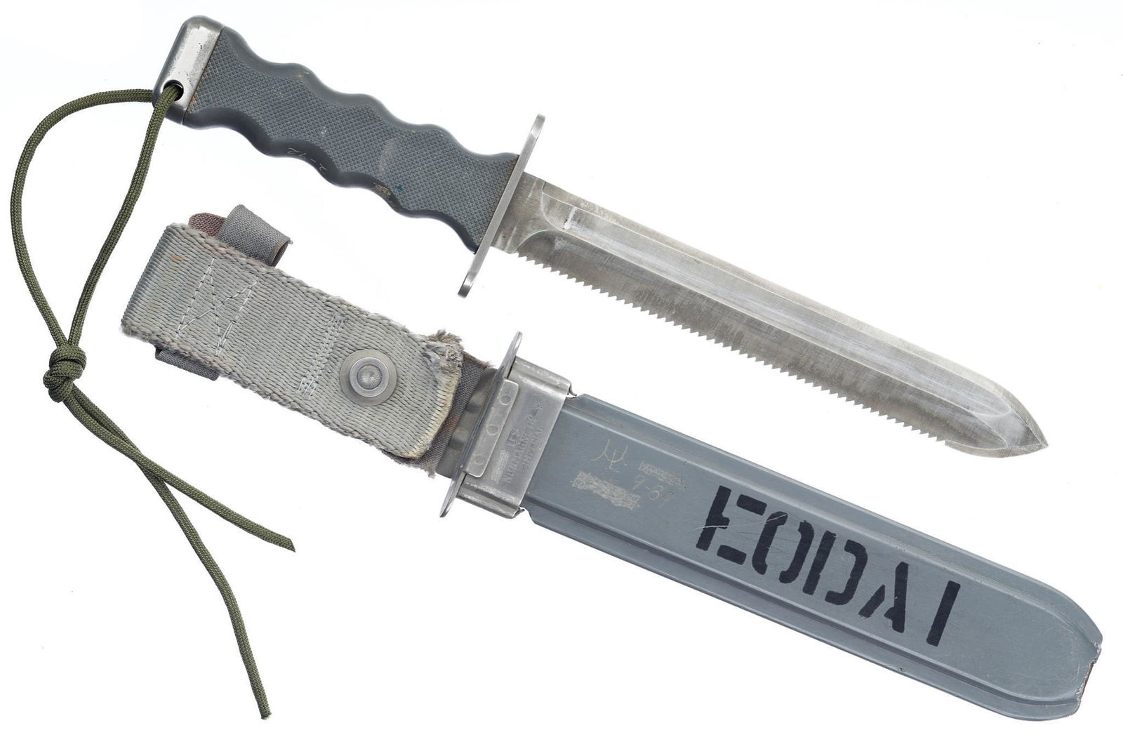 Rare Vietnam UDT Navy Seal Non-Magnetic Imperial Diving Knife W/ Scabbard: Marked: U.S. / NONMAGNETIC & Serial No. 900/61 / IMPERIAL on crosspiece; 2-92 hand carved into grip w/ other marks scratched through; "underwater" symbol (wave with downward arrow) marked