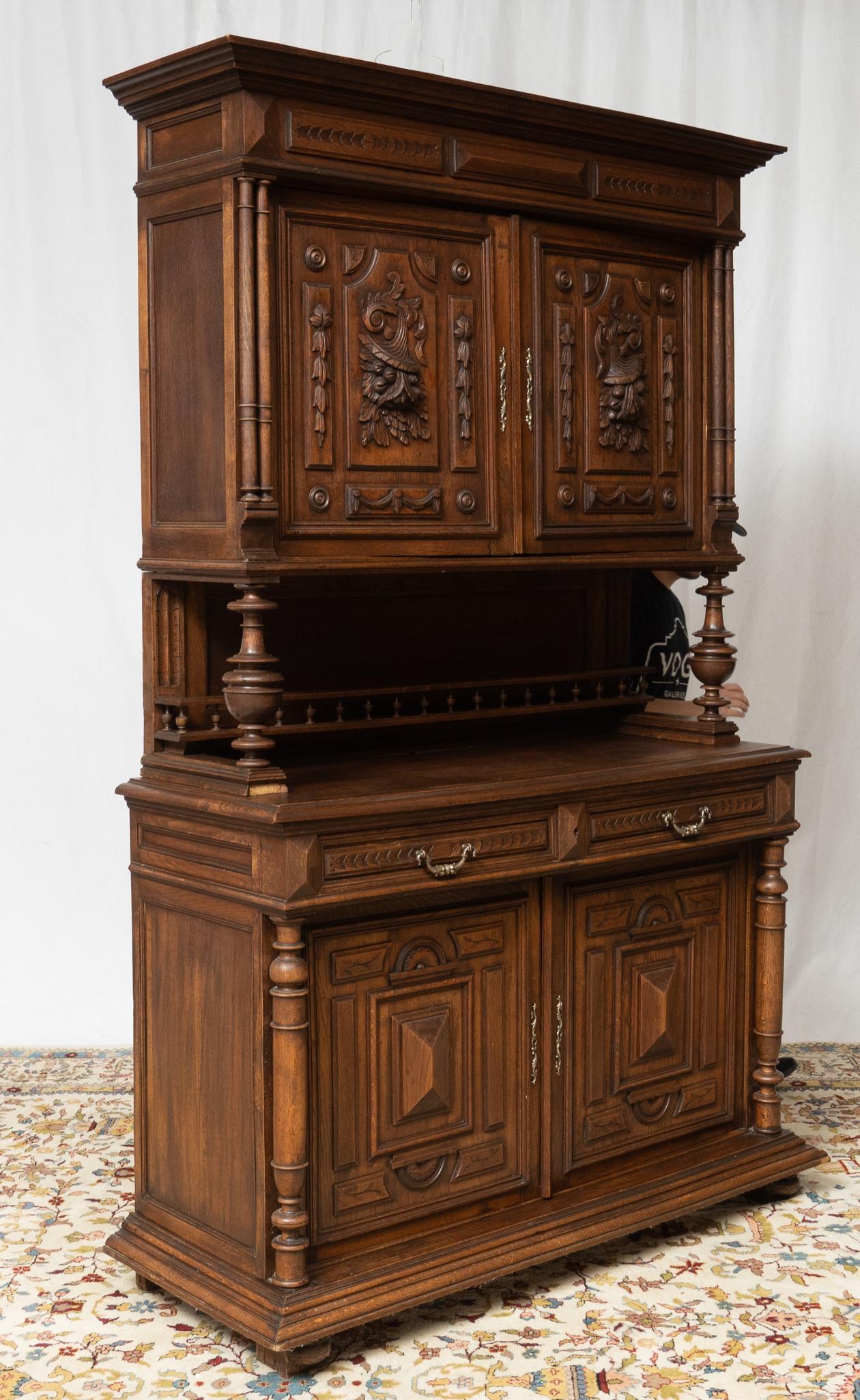 Two-Tiered Renaissance Style Buffet (1 of 8)
