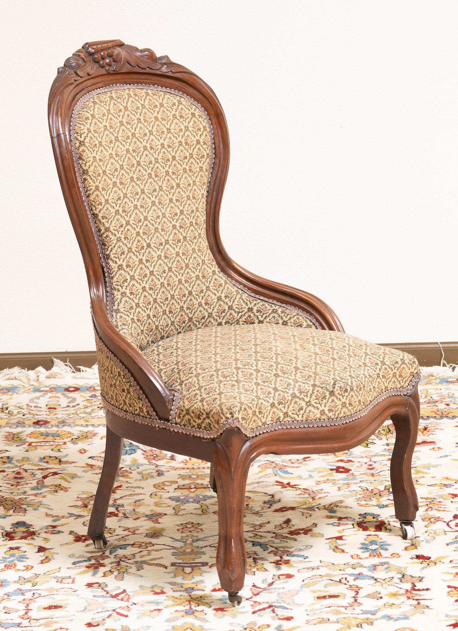 Victorian Style Ladies Chair (1 of 4)