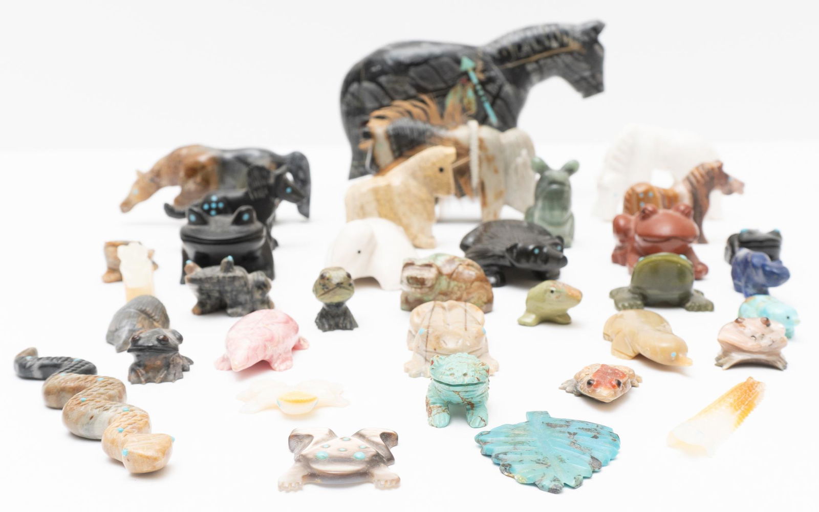 Collection Vintage Native American Fetishes (1 of 9)