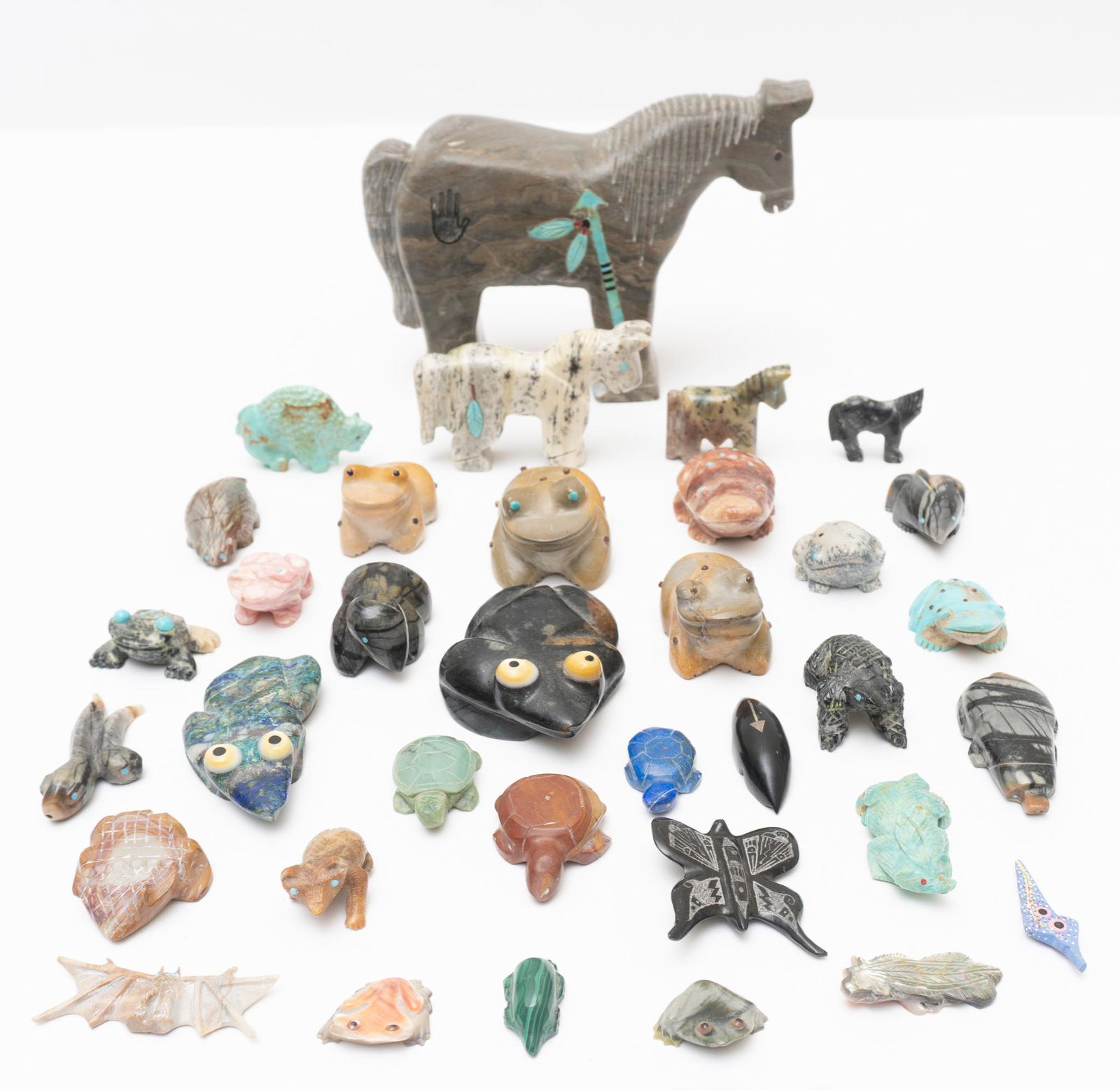 Collection Vintage Native American Fetishes (1 of 10)