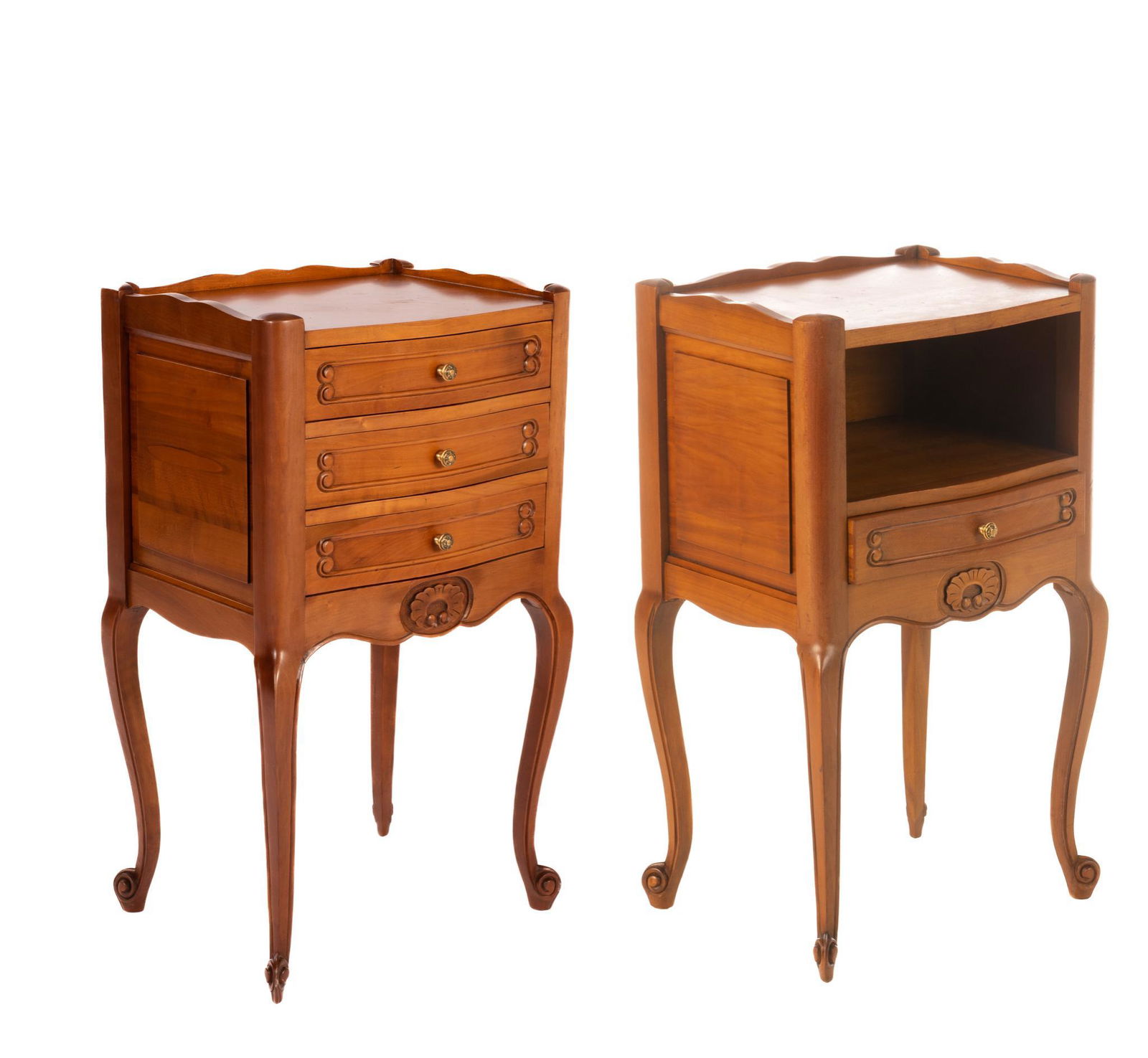 Pair of Louis XV Style Bedside Cabinets (1 of 5)